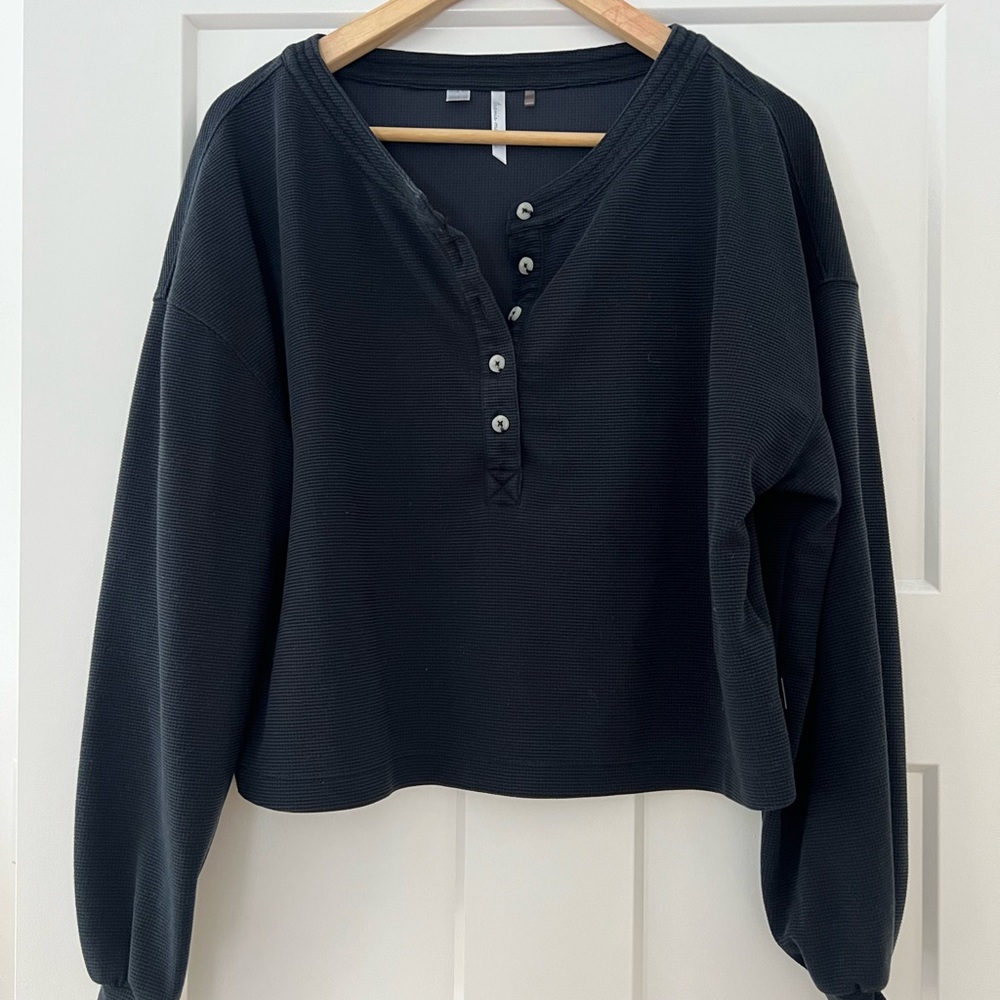 Travis matthews Henley Button-Up Women's Top